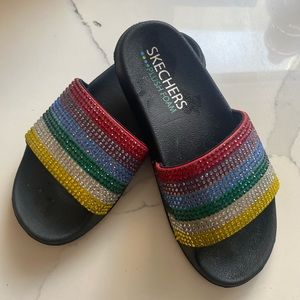 Sketchers slides